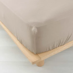 Beżowe prześcieradło muślinowe z gumką 160x200 cm Angelia – douceur d'intérieur