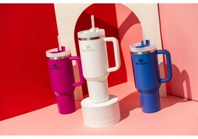 Biały termos 1,18 l Quencher H2.O FlowState Tumbler Frost – Stanley