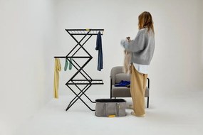 Czarna suszarka na pranie 16 m AirFrame – Joseph Joseph