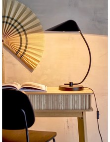 Czarna lampa stołowa z metalowym kloszem (wysokość 50 cm) Nisella – Bloomingville