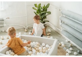 Kwadratowy suchy basen z piłeczkami 7cm dla dziecka, 110x110x40cm/400 piłek, bawełniany, jasnoróżowy, piłki: białe, pastelowy róż, transparentne - meowbaby®