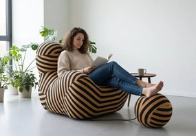 Fotel Skindi do salonu z okrągłym podnóżkiem w zestawie