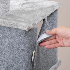 PawHut Drapak dla Kota Szary z 2 Domkami Platformami i Kula do Zabawy 60x40x142cm Bezpieczny i Stabilny | Aosom PL