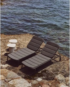 Czarny metalowy leżak ogrodowy Marcona – Kave Home