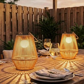 Outsunny Zestaw 2 Lamp Solarnych Rattanowych Wiszących IP44 Wodoodporne Lampy na Balkon i Taras Brązowe | Aosom PL