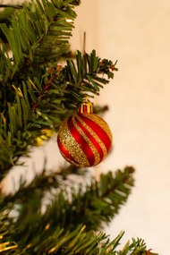 Wielokolorowe bombki o różnym wykończeniu, Ø 4 cm, 12 szt.