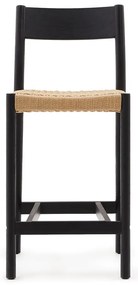 Czarny hoker z litego drewna dębowego (wysokość siedziska 65 cm) Yalia – Kave Home