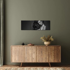 Obraz - Czarno - biały portret uwodzicielskiej kobiety (z zegarem) (90x30 cm)