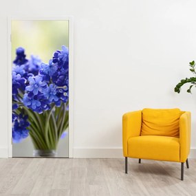 Fototapeta na drzwi - Bukiet niebieskich kwiatów (95x205cm)