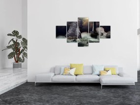 Obraz - Statek płynący przez wzburzone fale (125x70 cm)