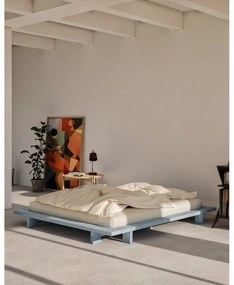Jasnoniebieskie łóżko dwuosobowe z litego drewna sosnowego ze stelażem 180x200 cm Japan – Karup Design