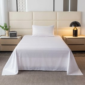 PrzytulneMieszkanie.pl Hotelowe prześcieradło z mikrofibry 140x240 cm i poszewka na poduszkę 50x70 cm JASMINE, białe Typ zapięcia: Zakładka