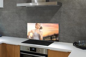 Szkło do Kuchni na Ścianę Kobieta na tle Nieba