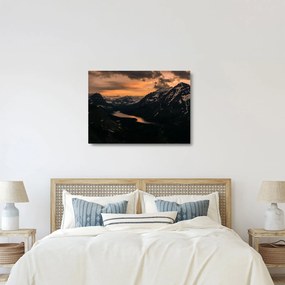 Obraz na szkle jeziora między górami (70x50 cm)