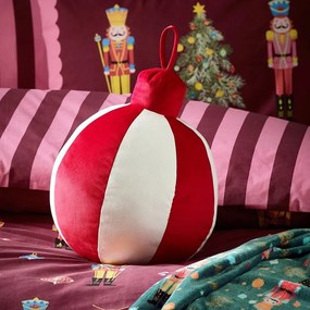 Pluszowa poduszka dekoracyjna ze świątecznym motywem 25x30 cm Christmas Bauble – Catherine Lansfield