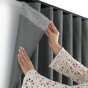 Ciemnoszara aksamitna zasłona częściowo zaciemniająca (dimout) 530x270 cm Velto – Filumi