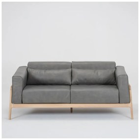 Ciemnoszara sofa z bawolej skóry z konstrukcją z litego drewna dębowego Gazzda Fawn, 180 cm