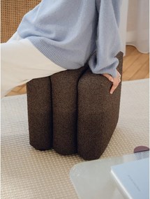 Brązowy puf z materiału bouclé Radd – noo.ma