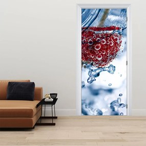 Fototapeta na drzwi - Fragment malin w wodzie (95x205cm)