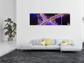 Obraz dużego skrzyżowania w nocy (170x50 cm)