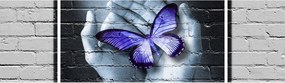 Obraz - Fioletowy motyl na ścianie (170x50 cm)
