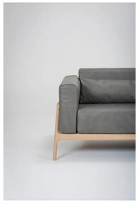Ciemnoszara sofa z bawolej skóry z konstrukcją z litego drewna dębowego Gazzda Fawn, 240 cm