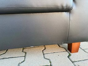 (Wyprzedaż) Klasyczna sofa 2 osobowa z czarnej ekoskóry