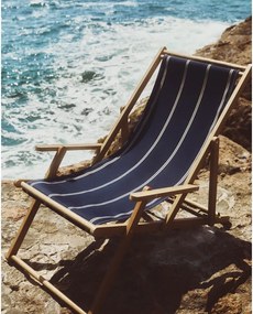 Niebieski drewniany leżak ogrodowy Vilara – Kave Home