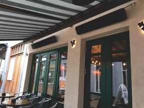 Ścienny promiennik podczerwieni na taras z timerem, 2400 W, czarny