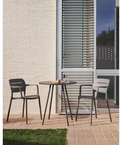 Szare plastikowe krzesło ogrodowe Morella – Kave Home