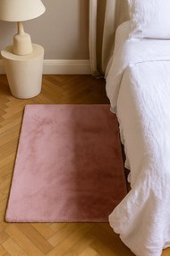Dywanik Różowy 80x150 cm Antypoślizgowy miękki Akcent do Sypialni i Salonu
