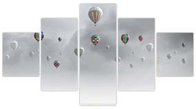 Obraz - Balony nad ceglaną ścianą (125x70 cm)