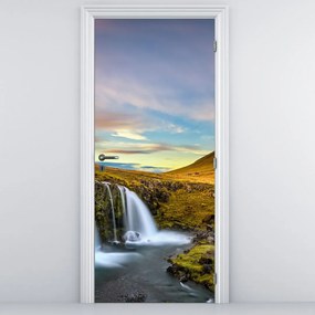 Fototapeta na drzwi - Góry i wodospady na Islandii (95x205cm)