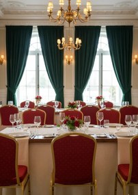 Czerwone stalowe krzesło do sali bankietowej Z1-G97