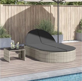 Podwójna leżanka z szarego plecionego rattanu z wygodnymi poduszkami