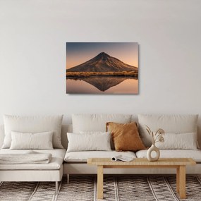 Obraz na szkle odbicia góry Taranaki, Nowa Zelandia (70x50 cm)