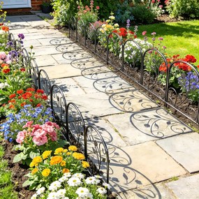 Outsunny Płot ogrodowy z metalu 80 x 60 cm Dekoracyjny płot kratowy zestaw z nogami do ogrodu, kwietników, bariera ochronna Czarny | Aosom PL