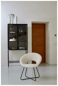 Biały fotel z materiału bouclé Antony – Light &amp; Living