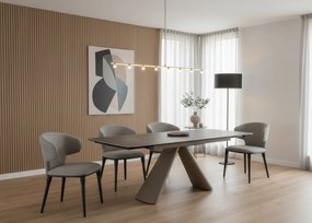 Elegancki stół z szarym ceramicznym blatem na hartowanym szkle. Rozmiary 160 (240) x 90 cm. Metalowa podstawa ze stali szczotkowanej nadaje mu nowoczesny charakter i wyjątkową trwałość.