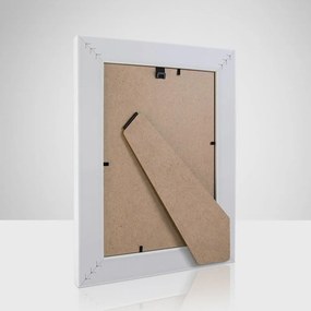 Biała plastikowa ramka 21x26 cm