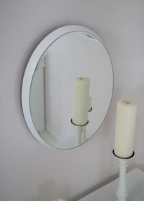 Lustro w białej owalnej ramie 43x53cm