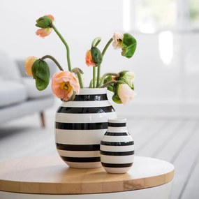 Czarno-biały kamionkowy wazon Kähler Design Omaggio, wys. 20 cm