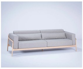 Szara sofa z konstrukcją z litego drewna dębowego Gazzda Fawn Plus, 240 cm