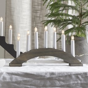 Stylowy świecznik adwentowy na drewnianej podstawie