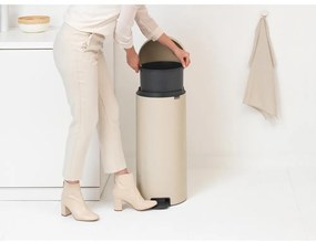 Beżowy stalowy kosz na śmieci z pedałem 30 l NewIcon – Brabantia