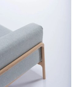 Niebieskoszara sofa z konstrukcją z drewna dębowego Gazzda Fawn, 240 cm