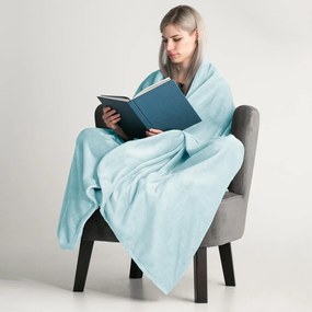 Jasnoniebieski koc z mikrowłókna DecoKing Mic, 160x210 cm