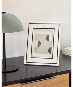 Biała kamienna ramka stojąca 20x25 cm Vittoria – Kave Home