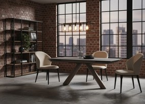 Elegancki stół z szarym ceramicznym blatem na hartowanym szkle. Rozmiary 160 (240) x 90 cm. Metalowa podstawa ze stali szczotkowanej nadaje mu nowoczesny charakter i wyjątkową trwałość.