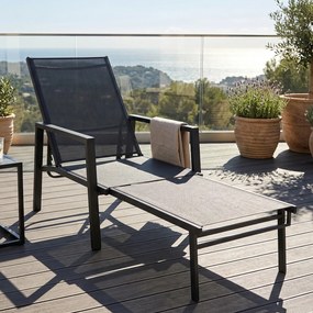 Outsunny Składany leżak ogrodowy z wysuwanym podnóżkiem, 5-stopniowa regulacja oparcia, oddychający | Aosom PL